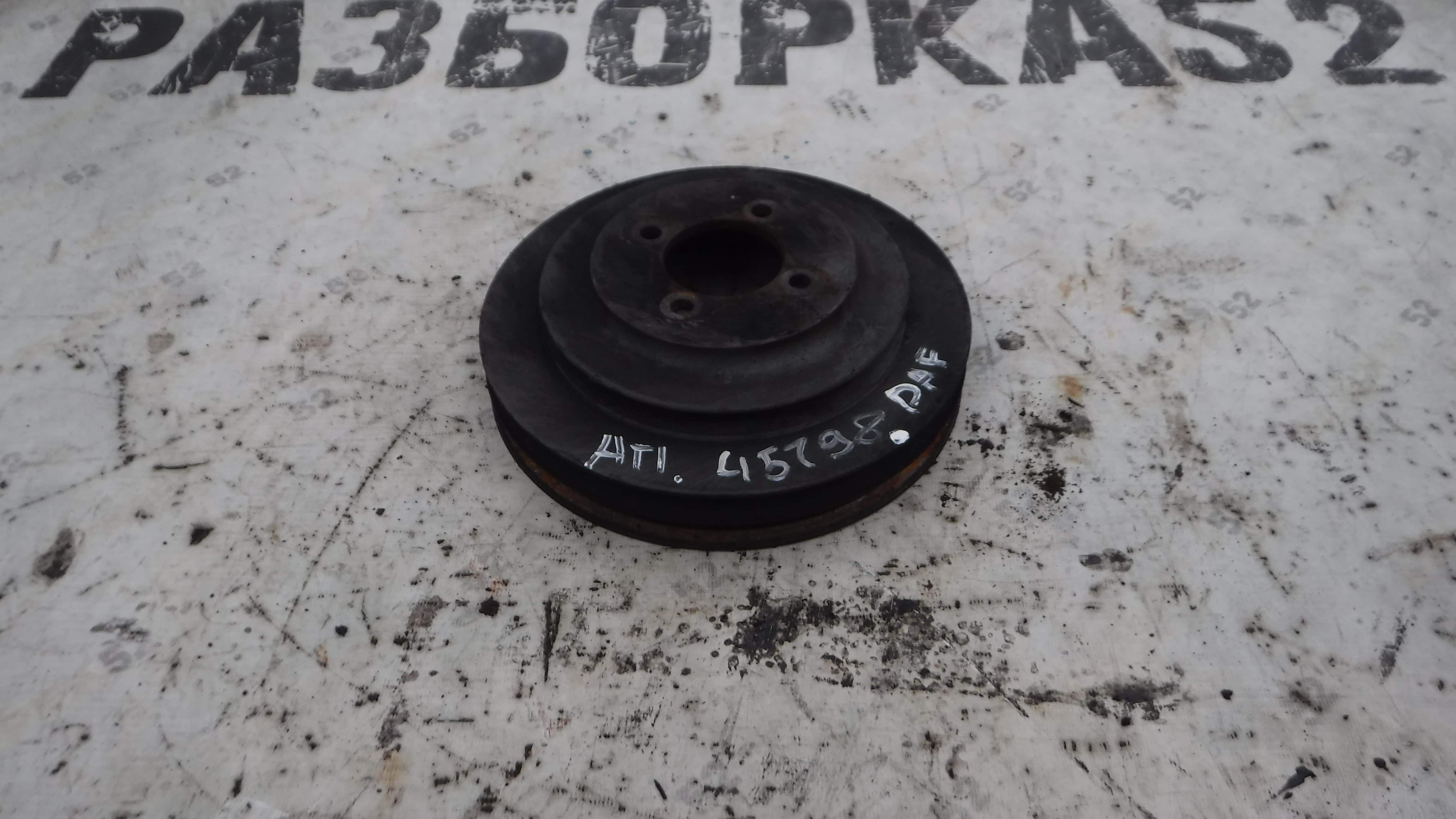 Шкив помпы Шкив водяного насоса 1379784 Daf 95 ATI 1995